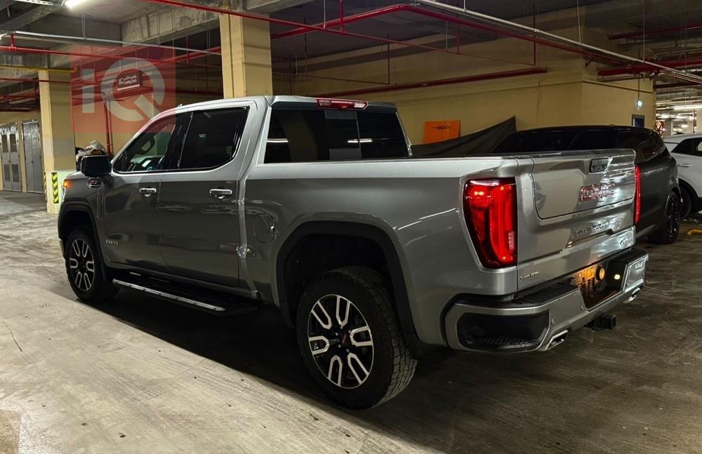 GMC Sierra